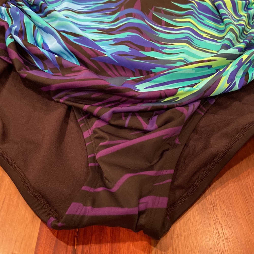 Aqua green woman’s one piece bathing suit - Picture 3 of 8